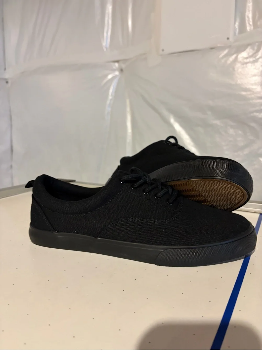 Men's Casual Black Canvas Sneakers